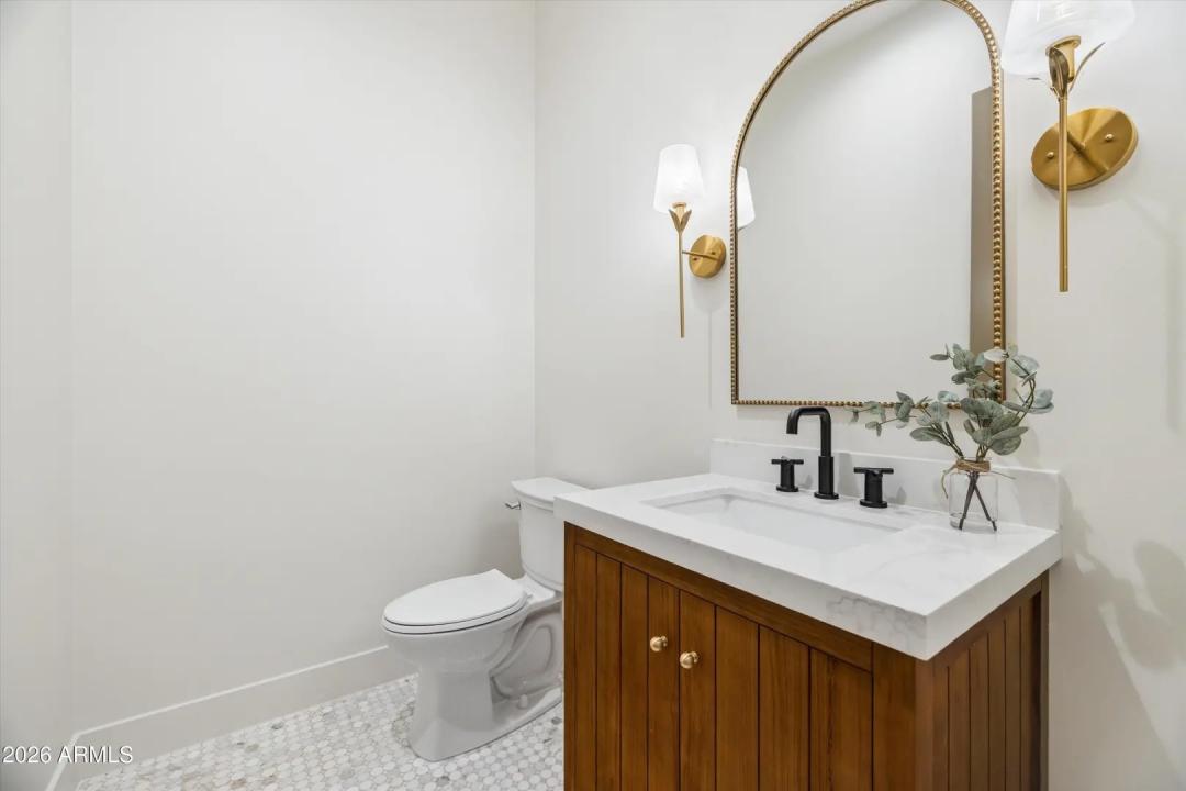 Real Estate Picture 38