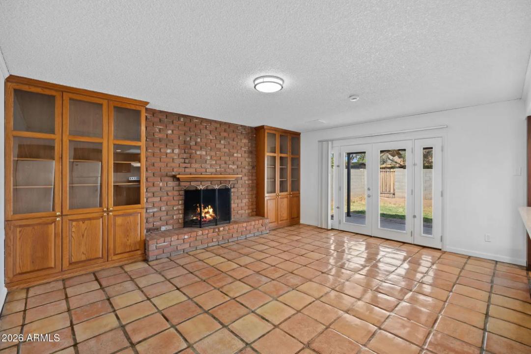 Real Estate Picture 8