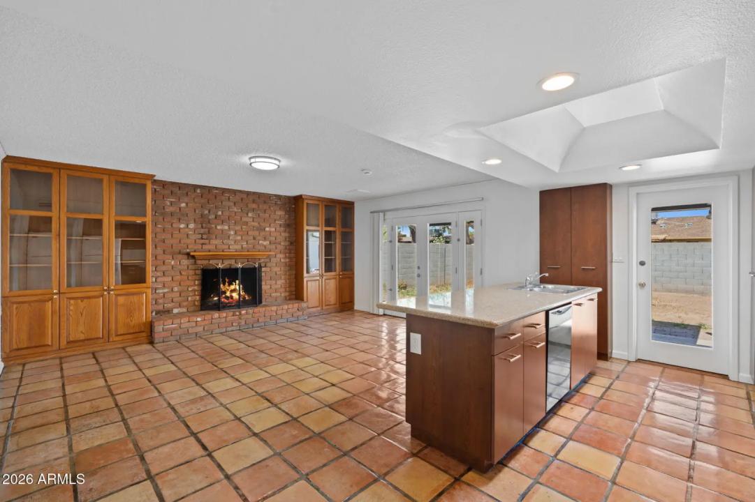 Real Estate Picture 15