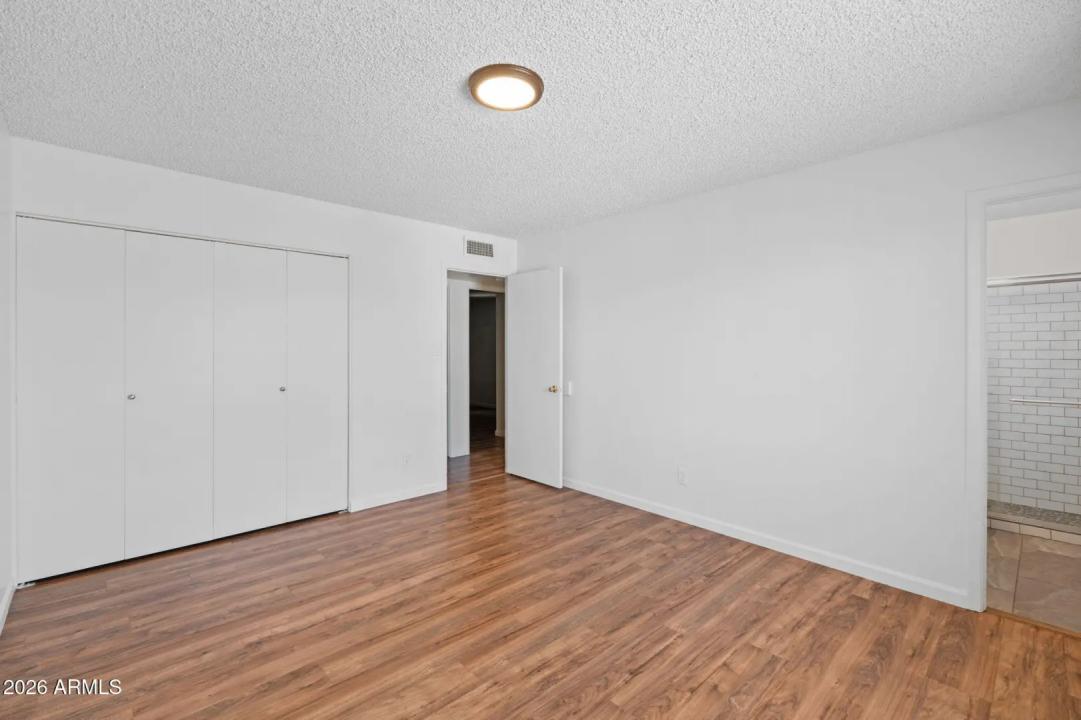Real Estate Picture 26