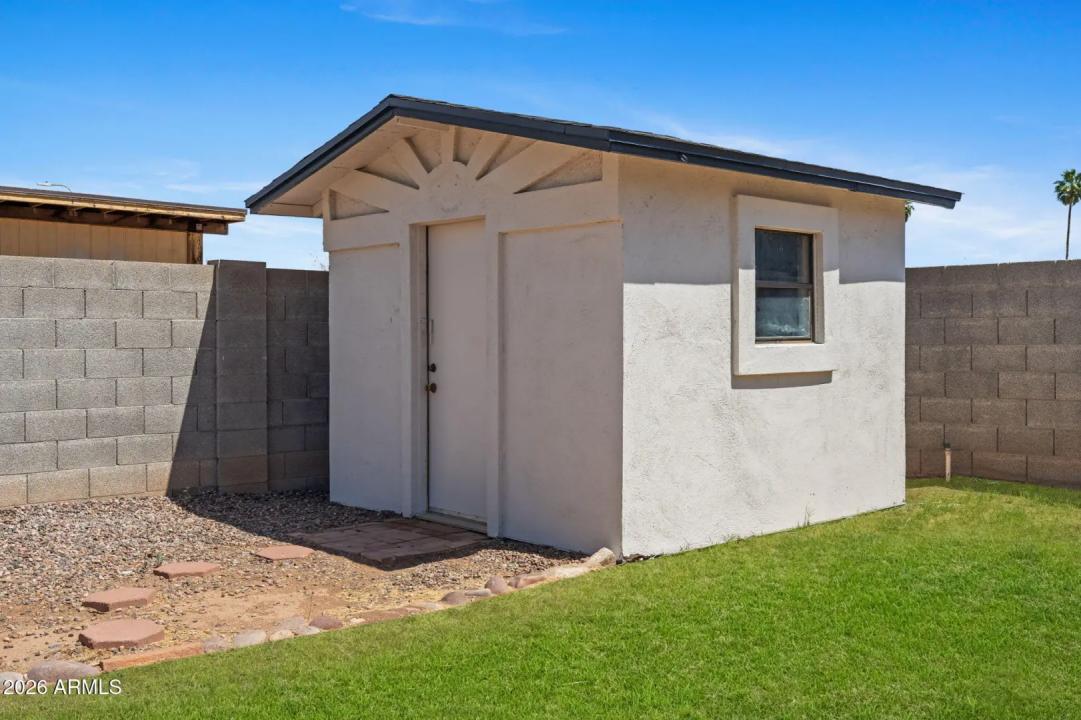 Real Estate Picture 35