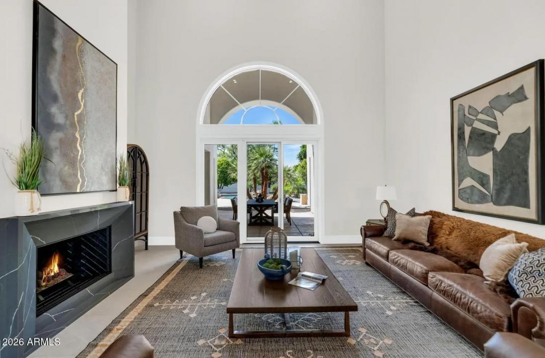 Real Estate Picture 5