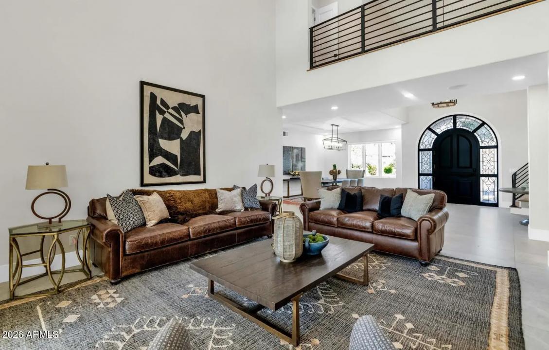 Real Estate Picture 8