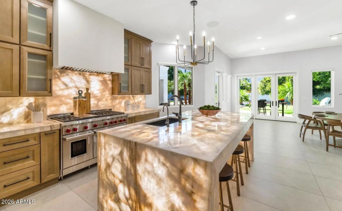 Real Estate Picture 15