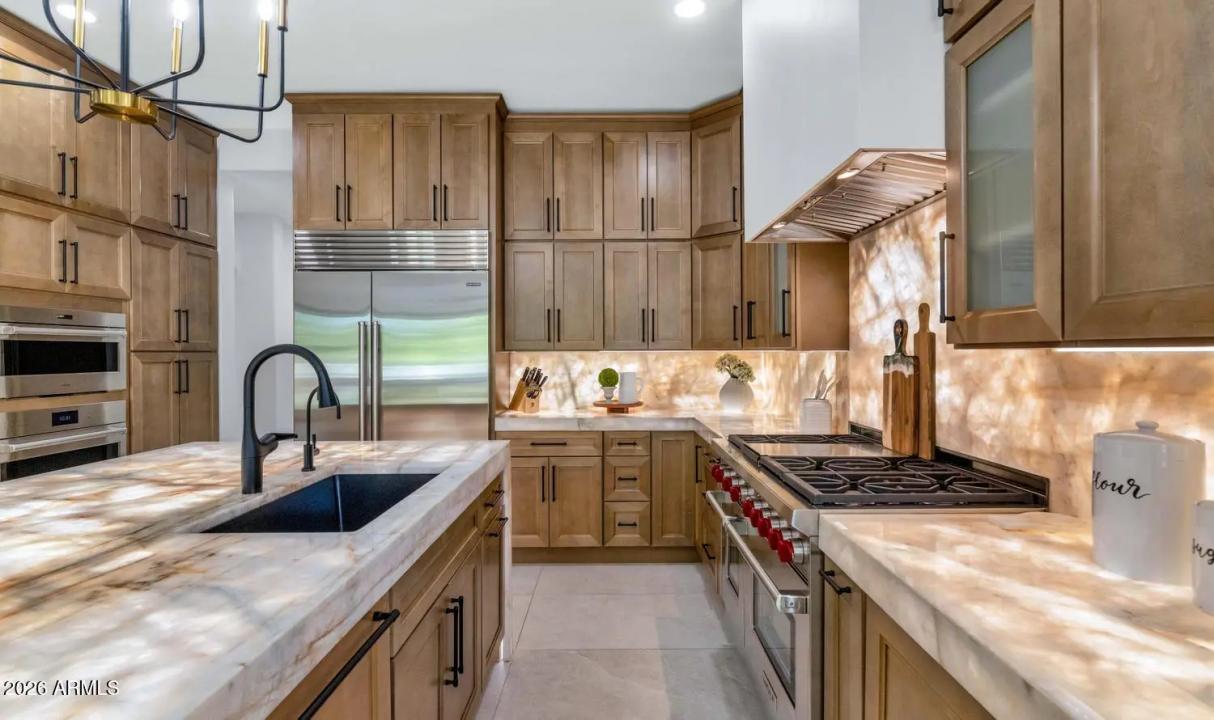 Real Estate Picture 17