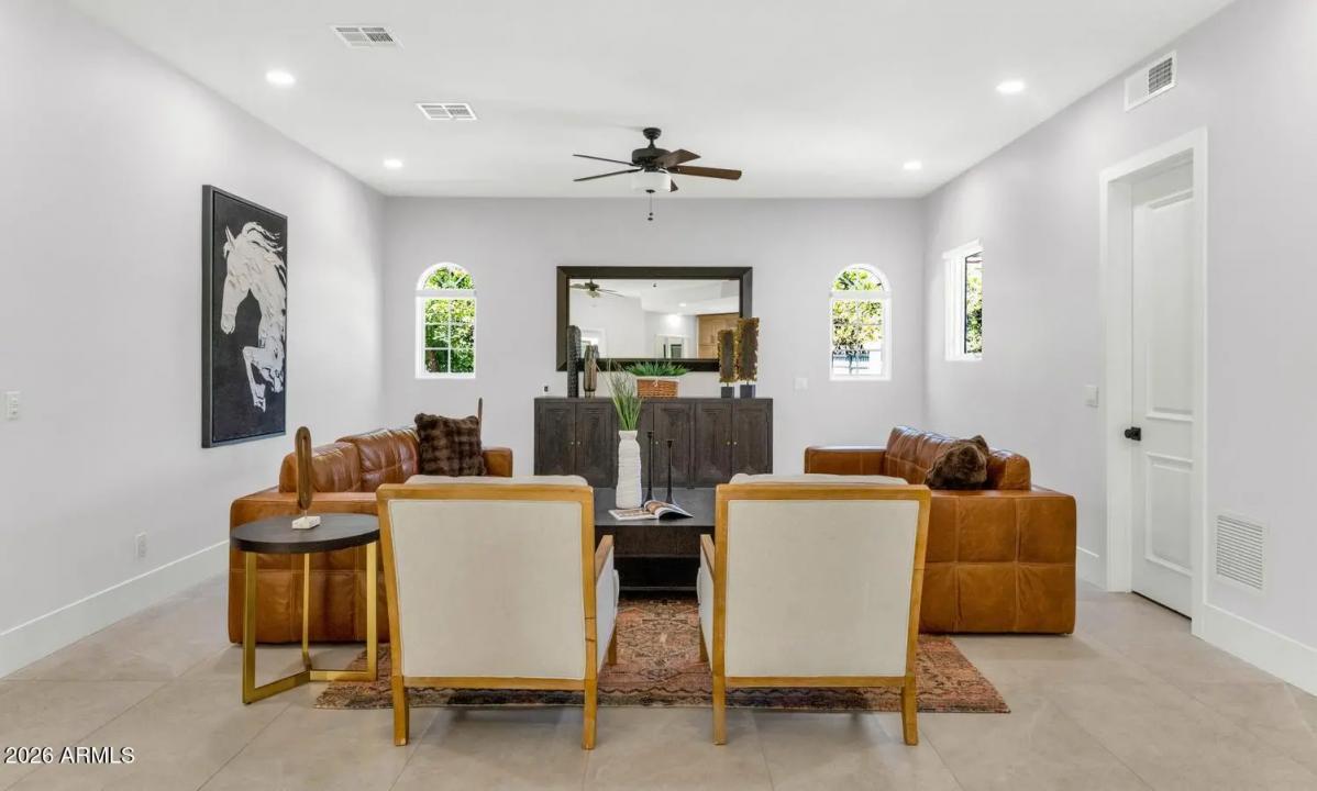 Real Estate Picture 22