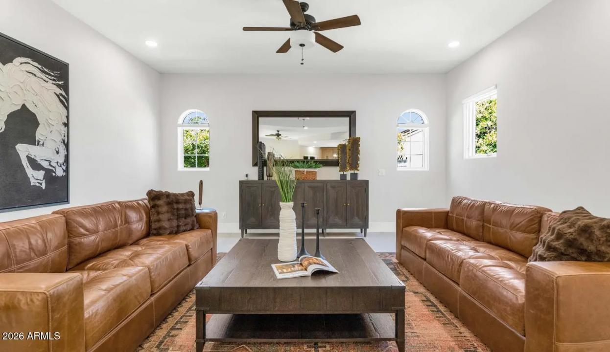 Real Estate Picture 24