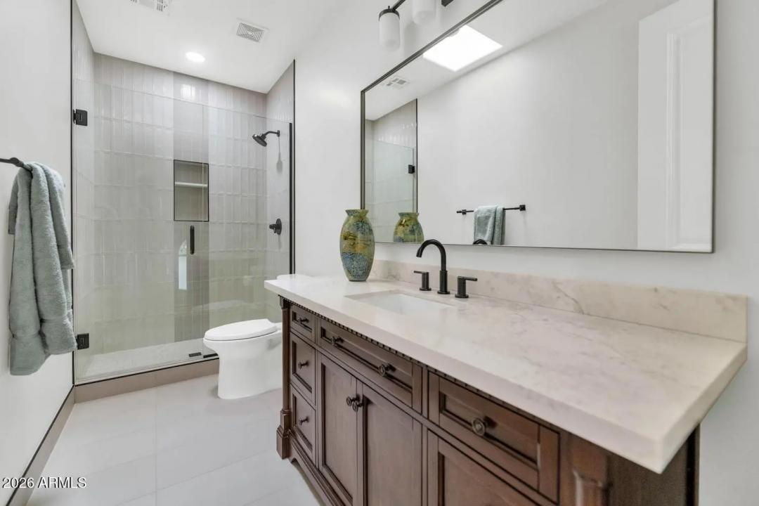 Real Estate Picture 35