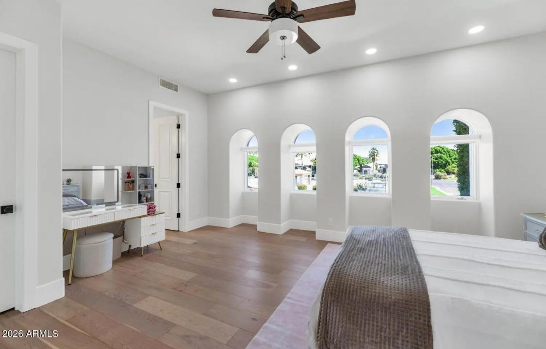 Real Estate Picture 38