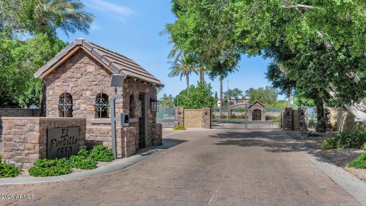 Real Estate Picture 54