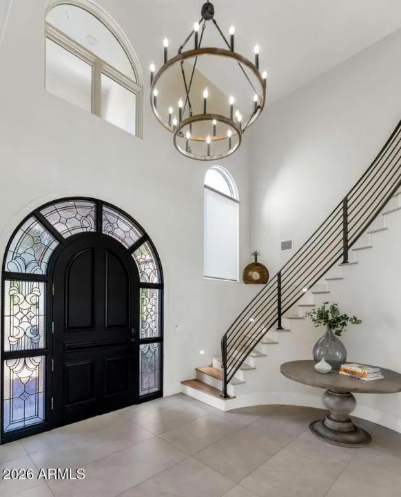 Real Estate Picture 4
