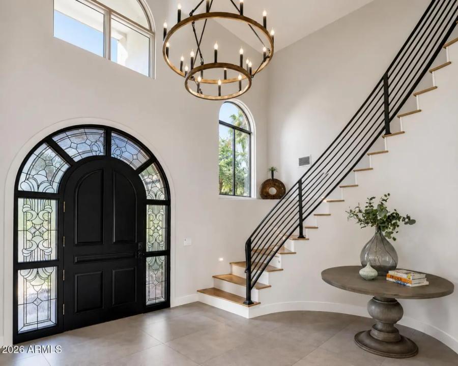 Real Estate Picture 8