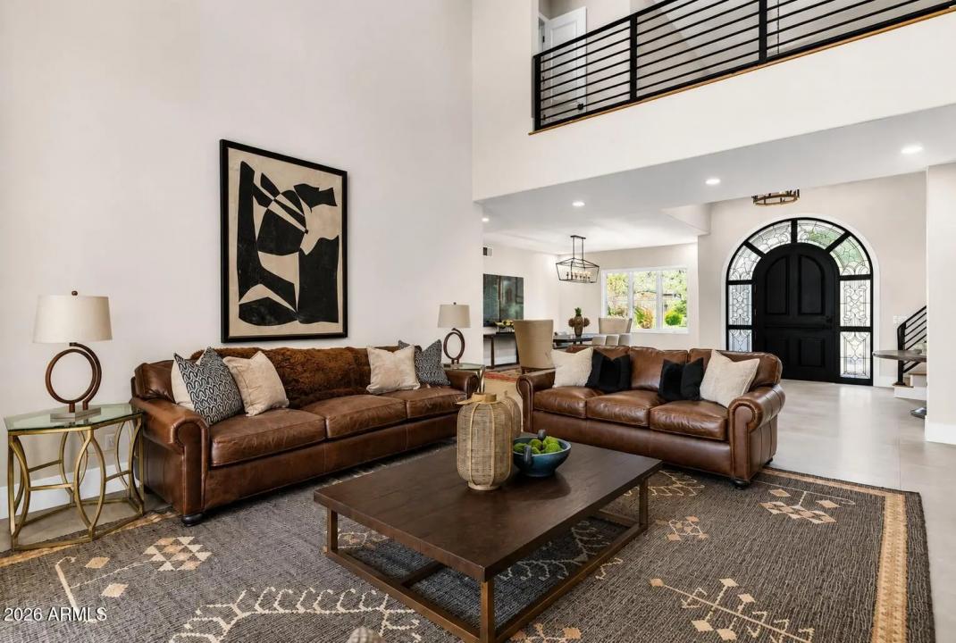 Real Estate Picture 7
