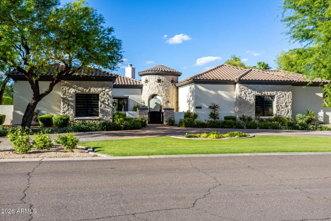 Real Estate Picture 3