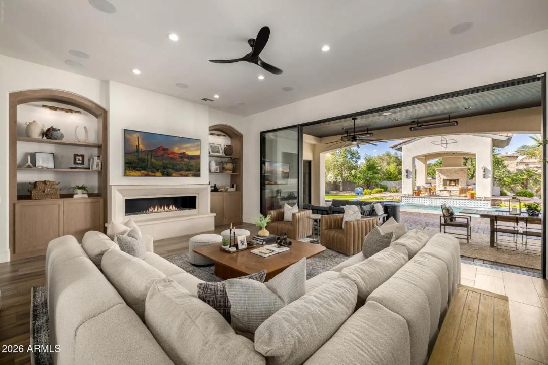 Real Estate Picture 10