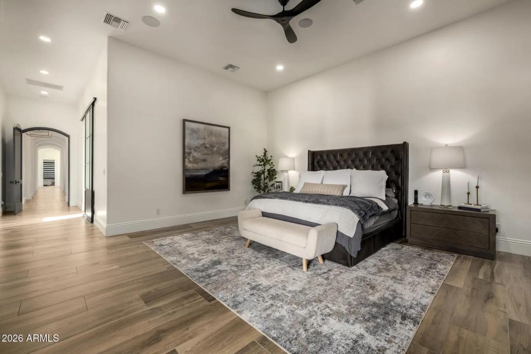 Real Estate Picture 25