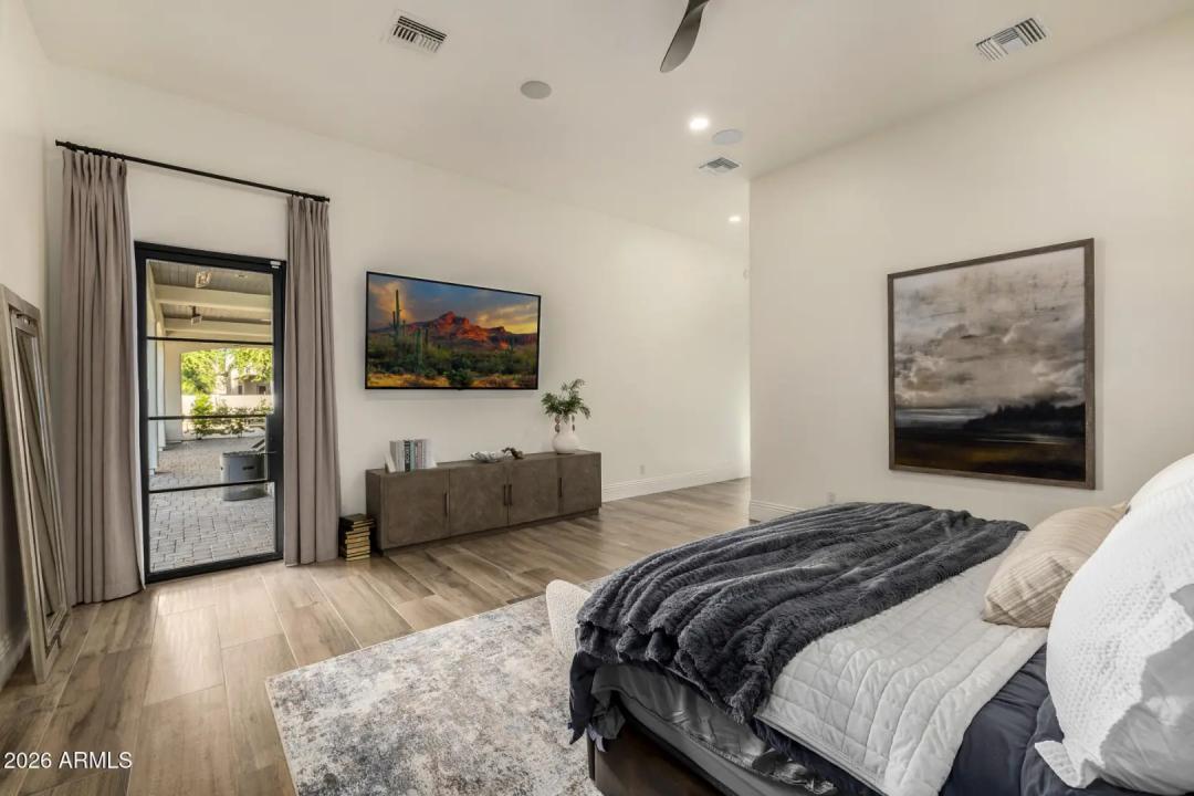 Real Estate Picture 27