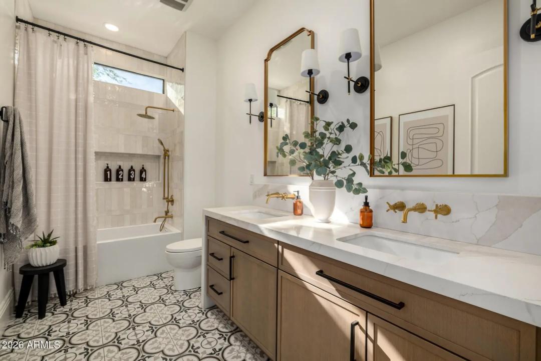 Real Estate Picture 36