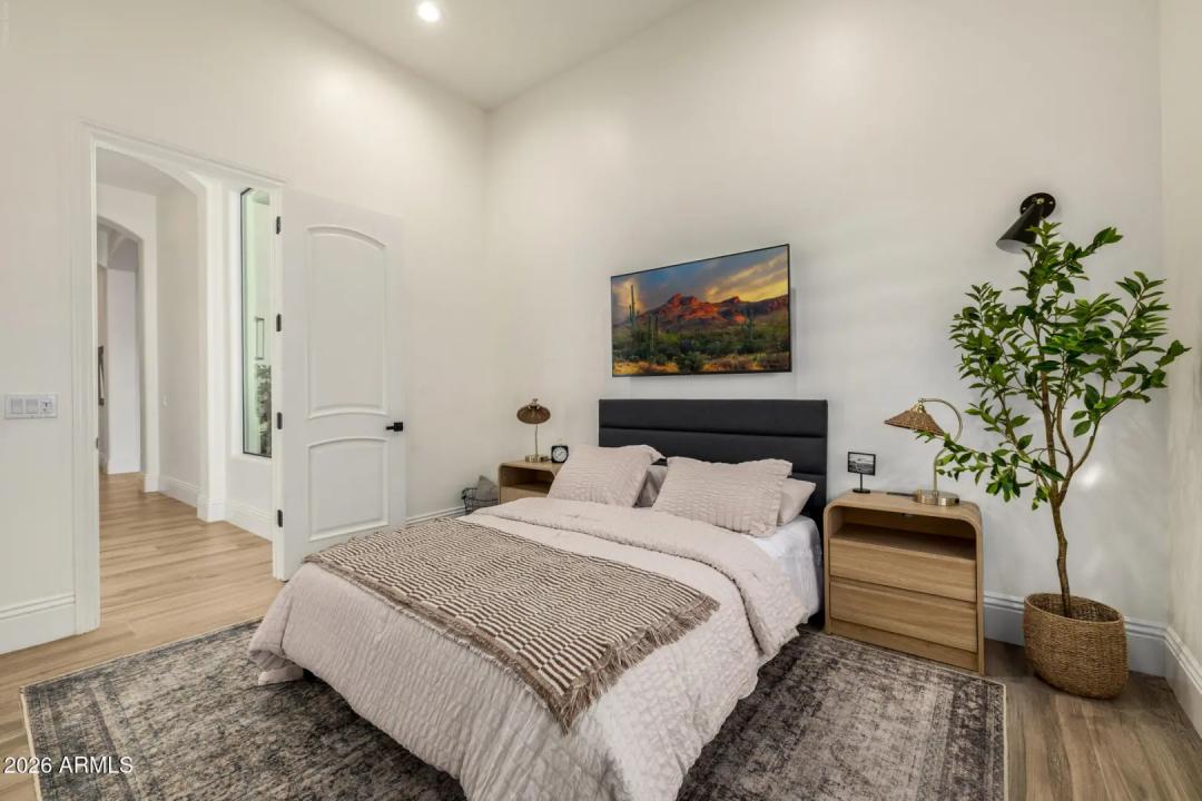 Real Estate Picture 34