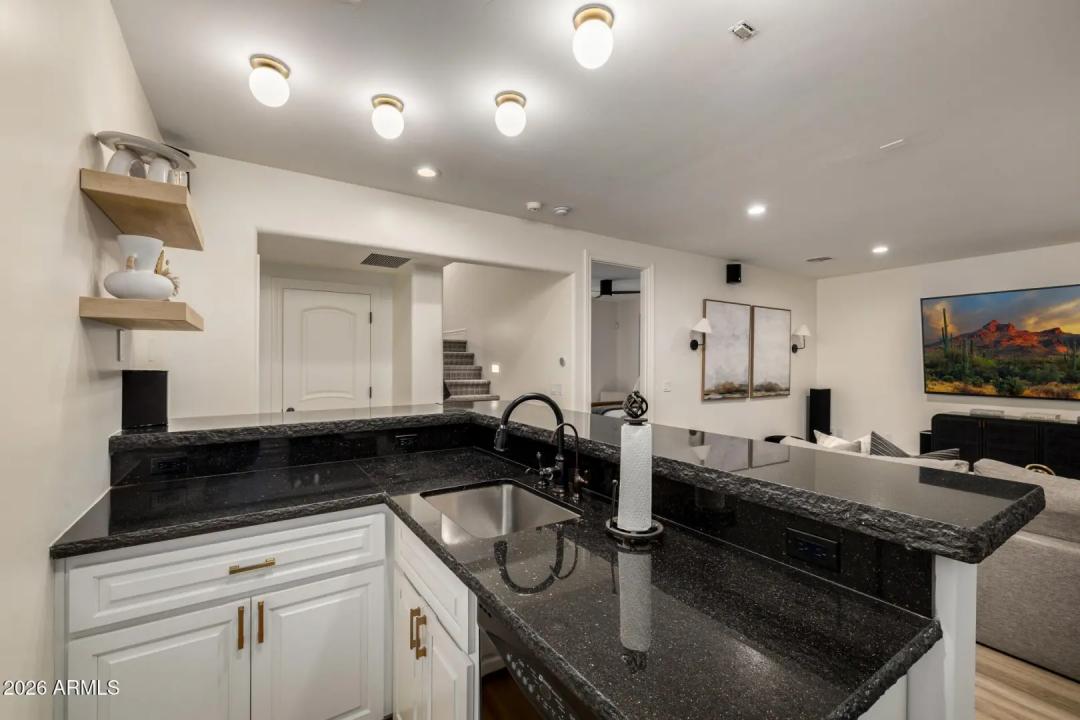 Real Estate Picture 38