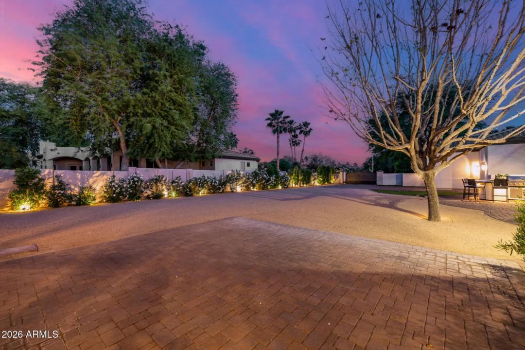 Real Estate Picture 64