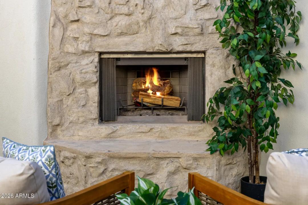 Real Estate Picture 7