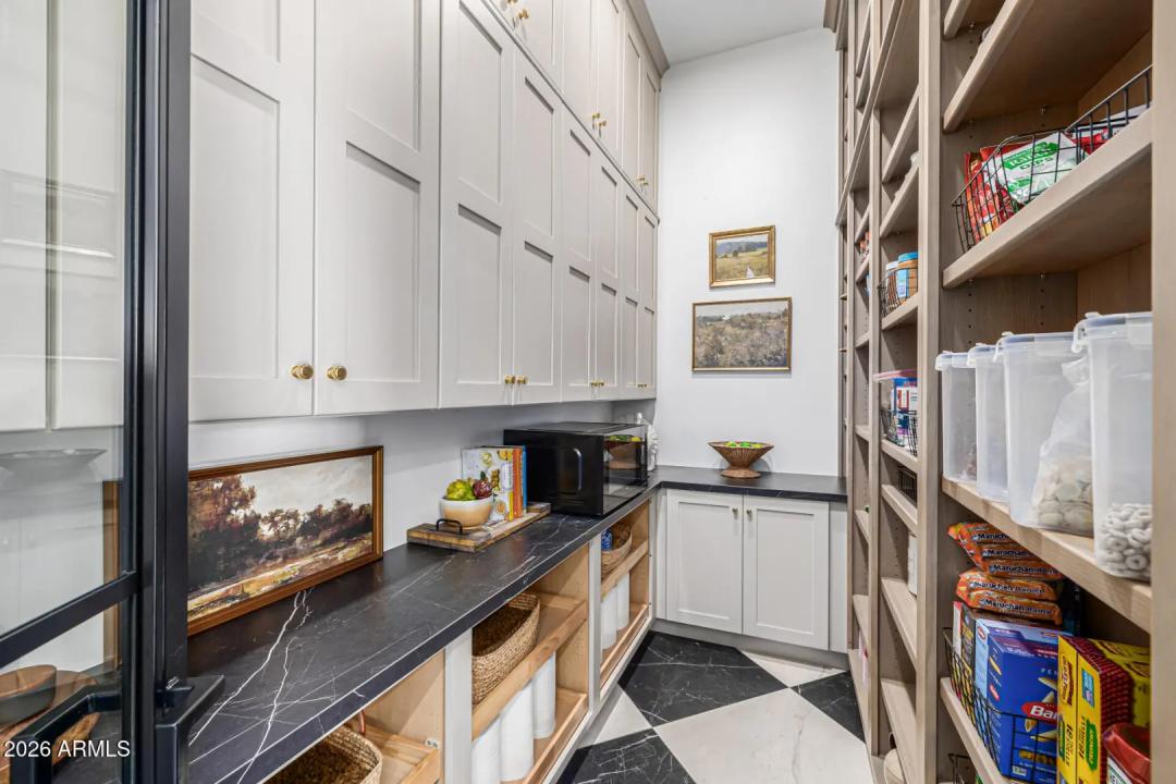 Real Estate Picture 17