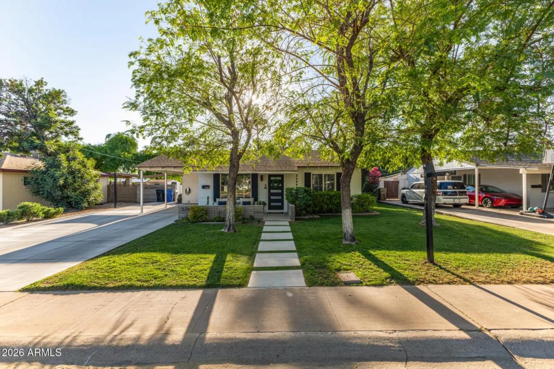 Real Estate Picture 2