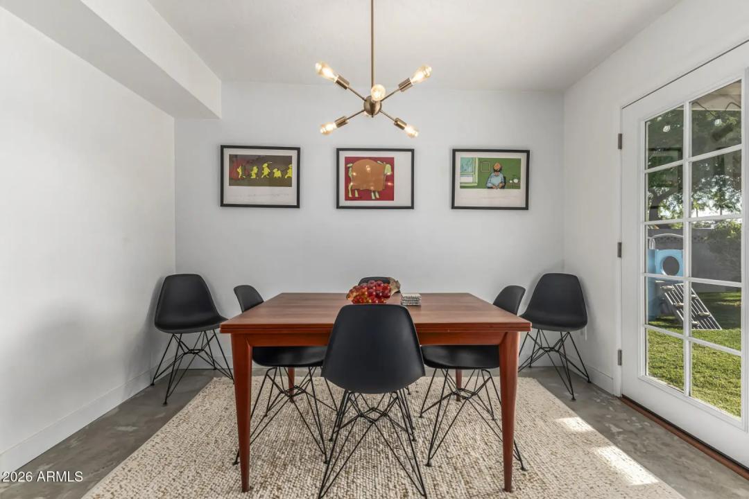 Real Estate Picture 9