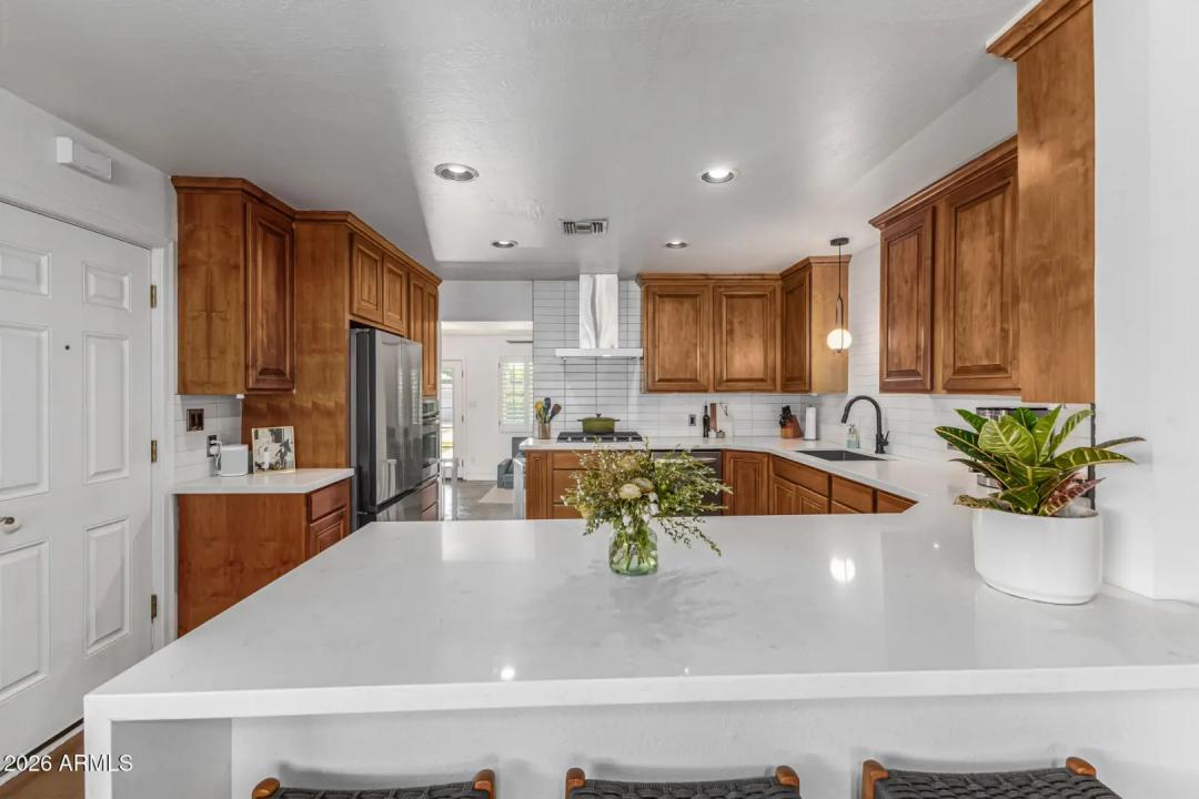 Real Estate Picture 11