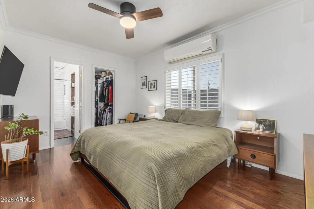 Real Estate Picture 14