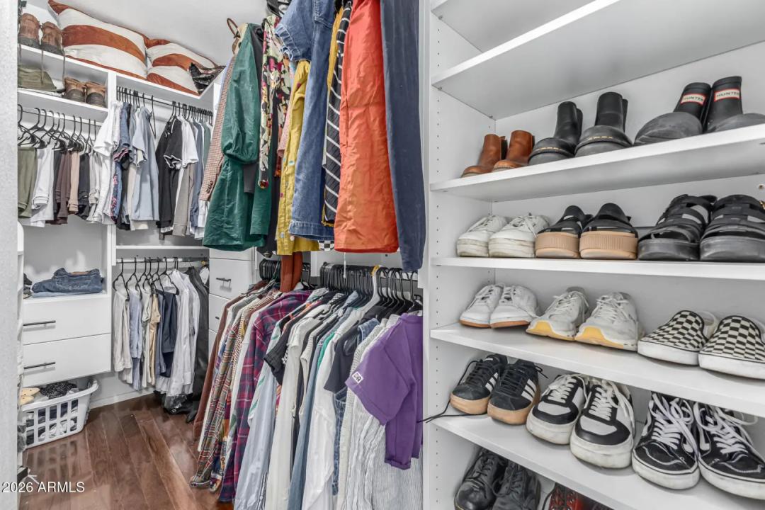 Real Estate Picture 17