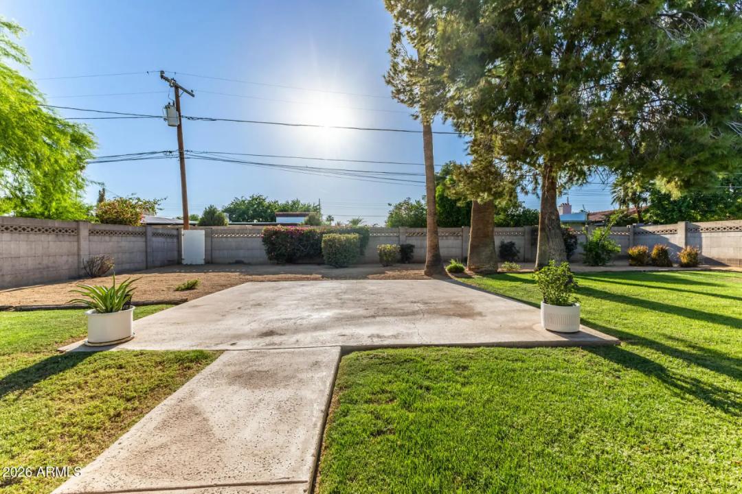 Real Estate Picture 36