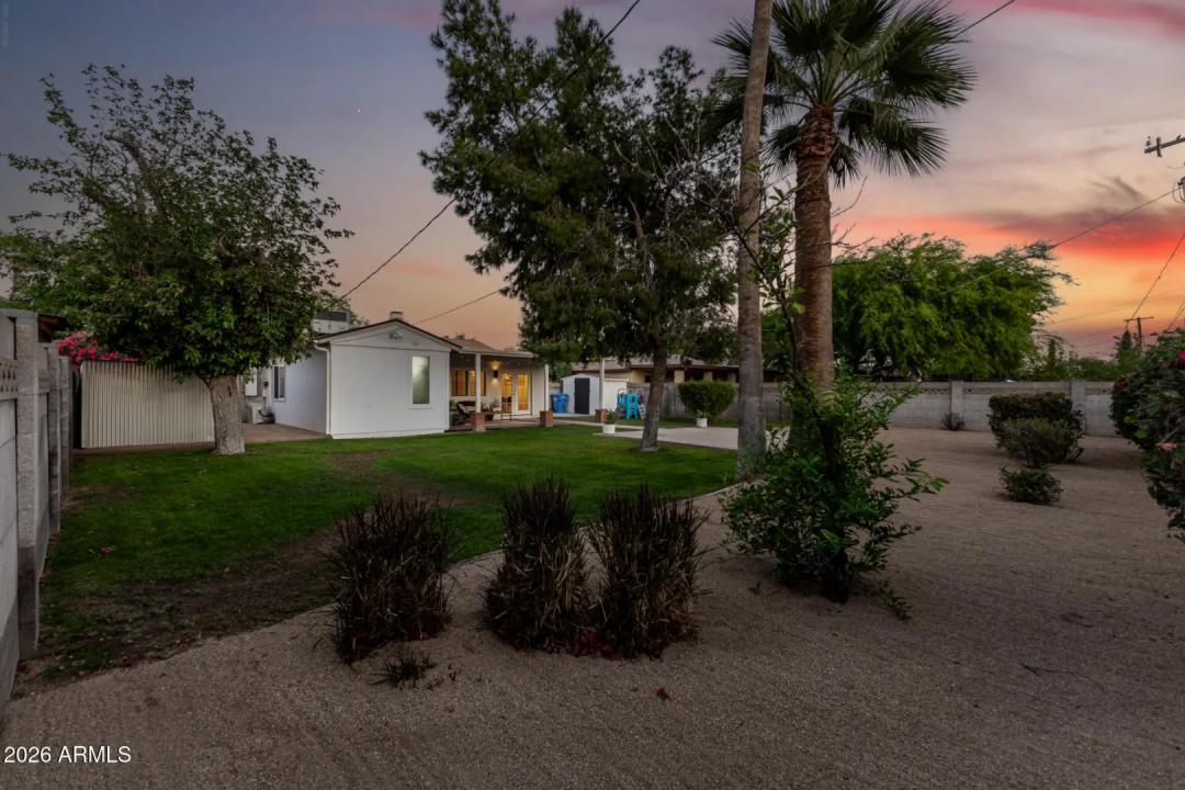 Real Estate Picture 30