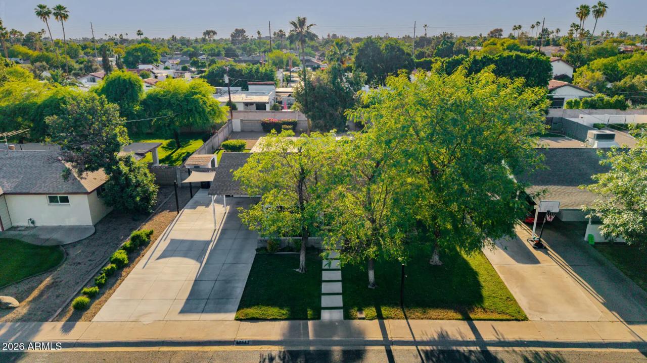 Real Estate Picture 37