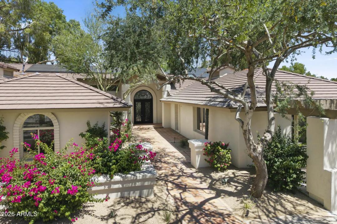 Real Estate Picture 12