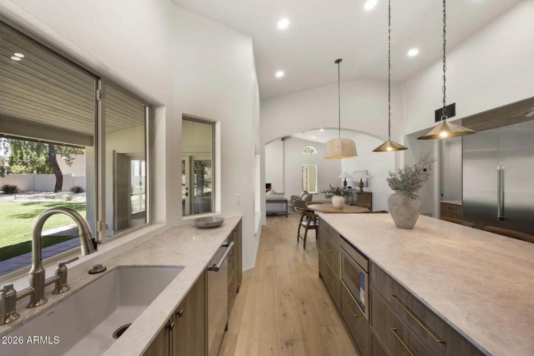 Real Estate Picture 17