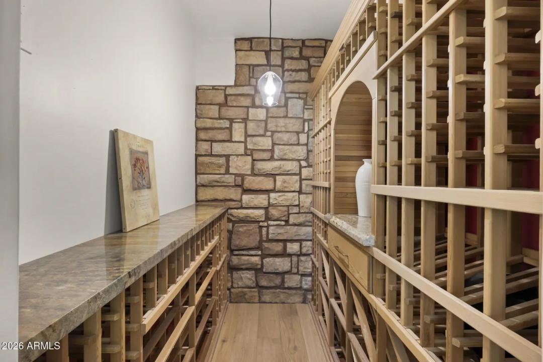 Real Estate Picture 43