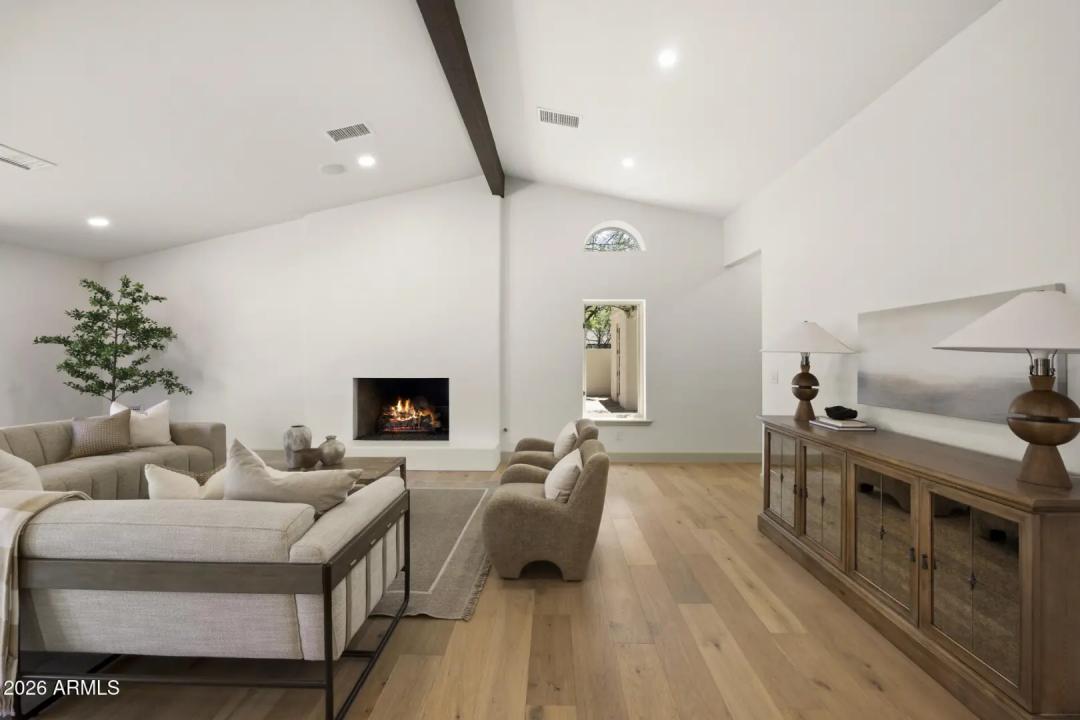 Real Estate Picture 21