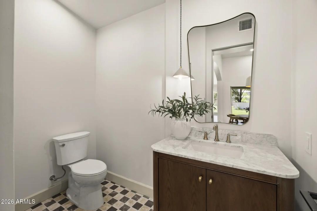 Real Estate Picture 35