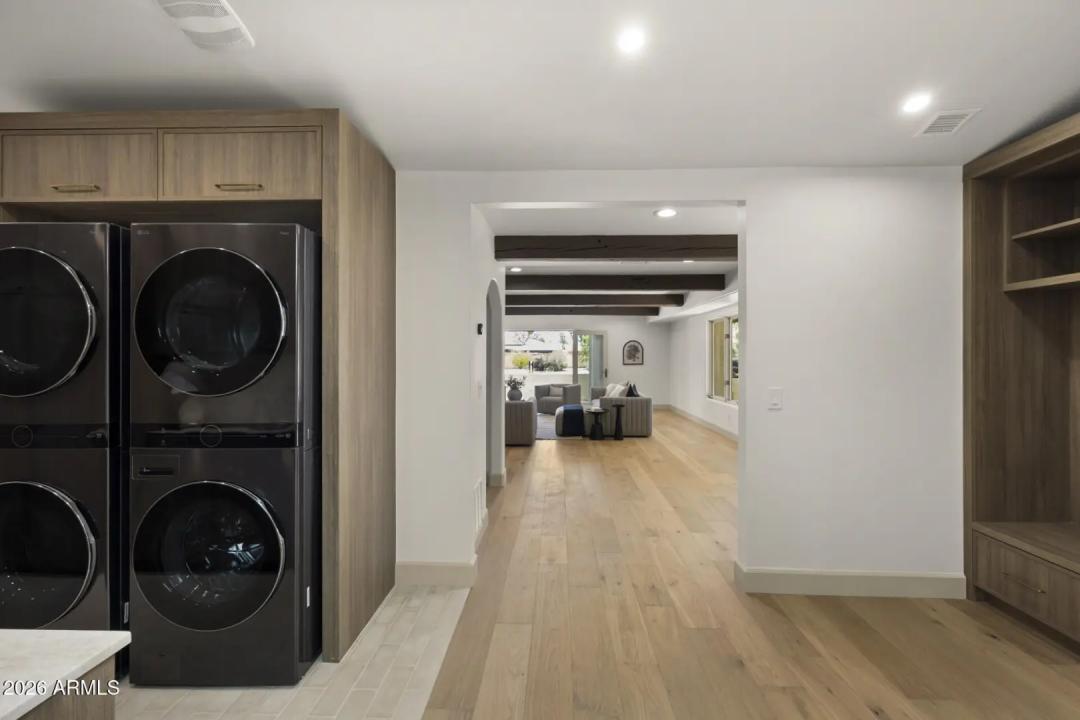 Real Estate Picture 6