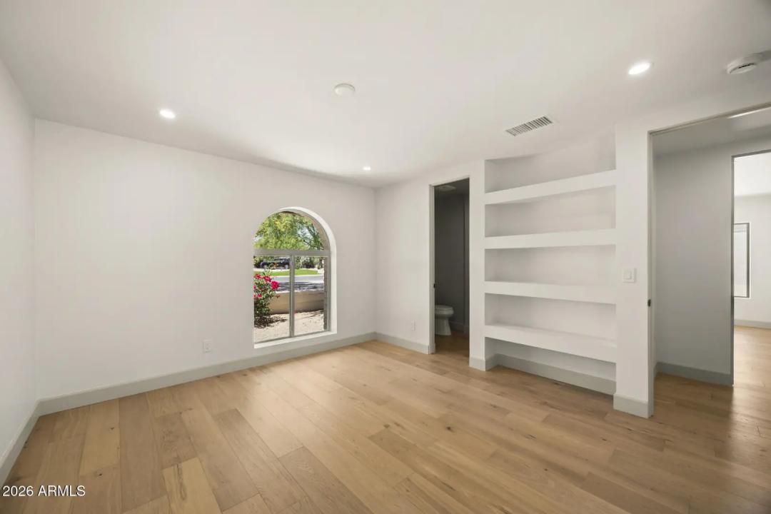 Real Estate Picture 41