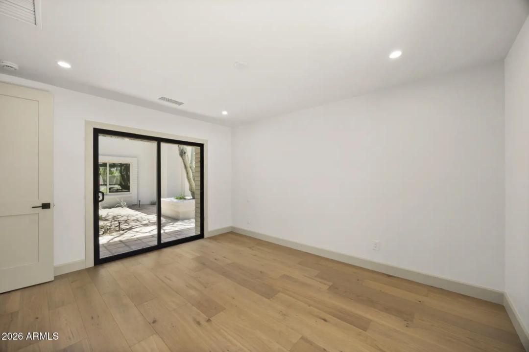 Real Estate Picture 44