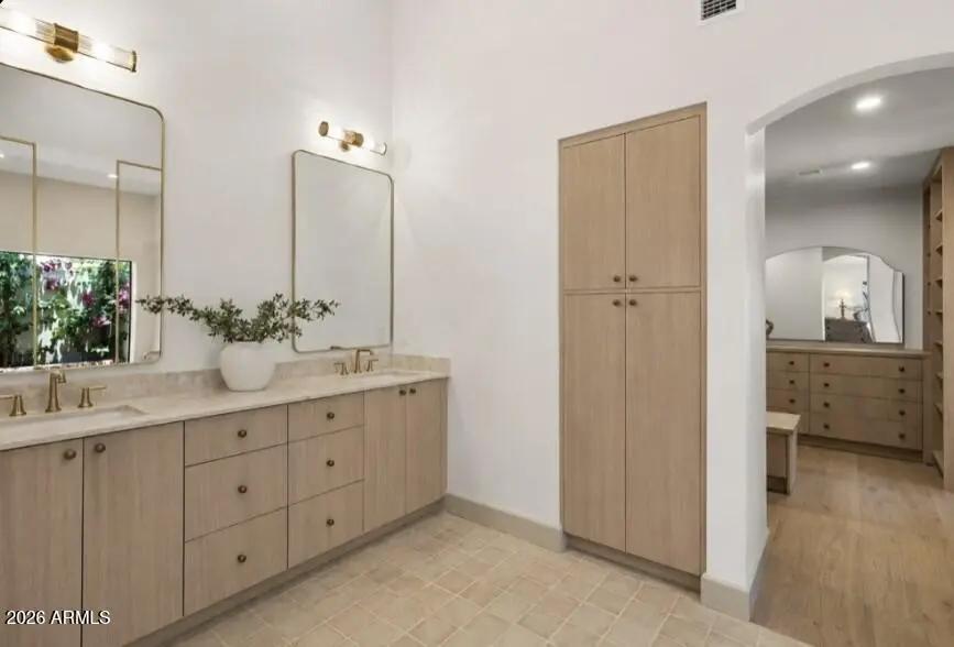 Real Estate Picture 28