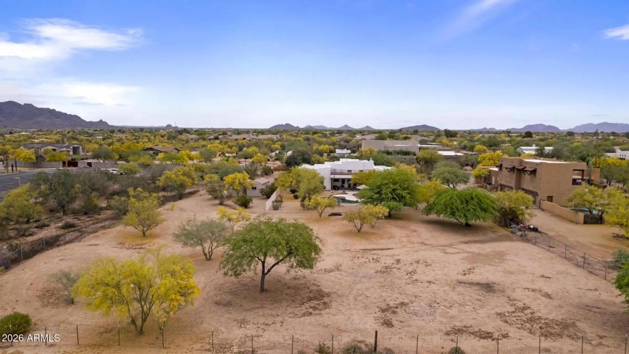 Real Estate Picture 6