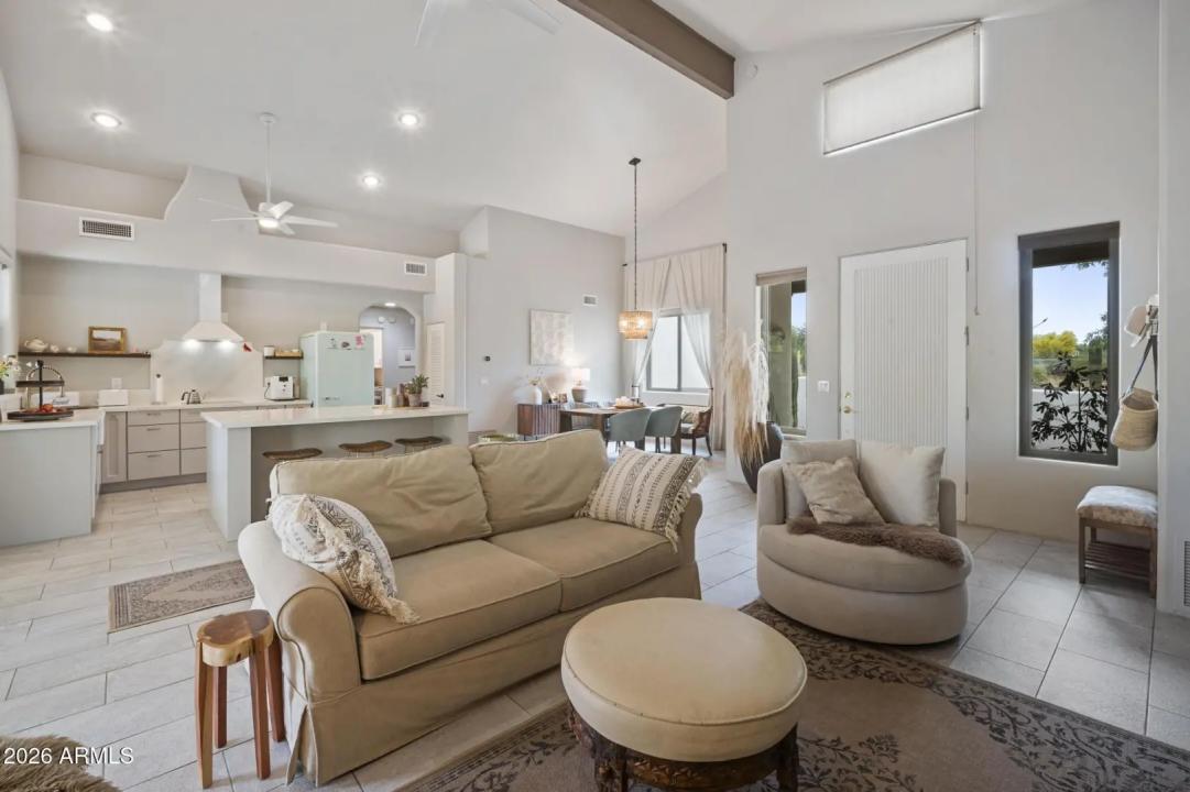 Real Estate Picture 12