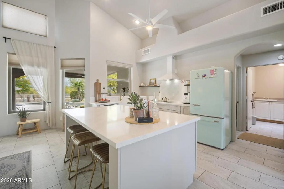 Real Estate Picture 17