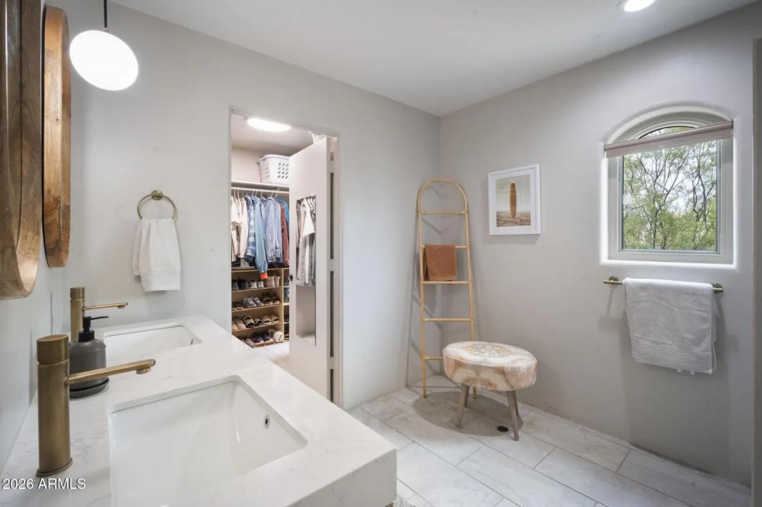 Real Estate Picture 26