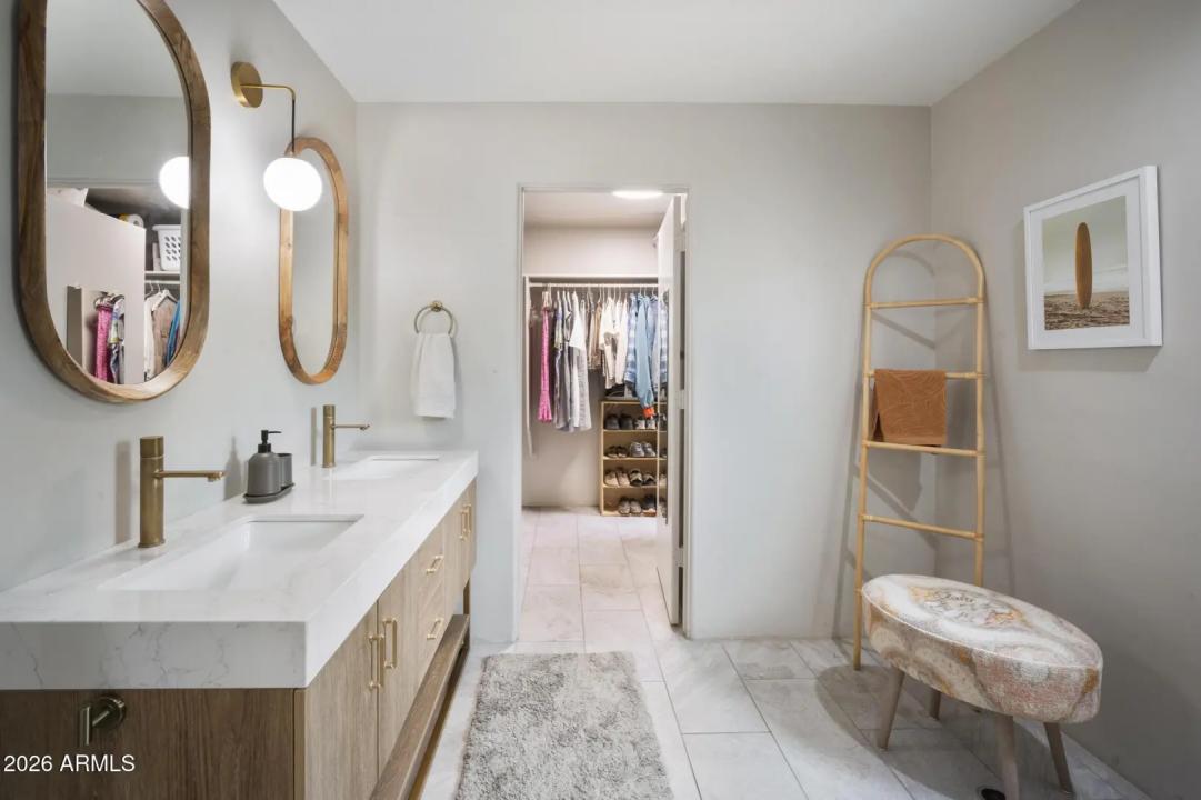 Real Estate Picture 27