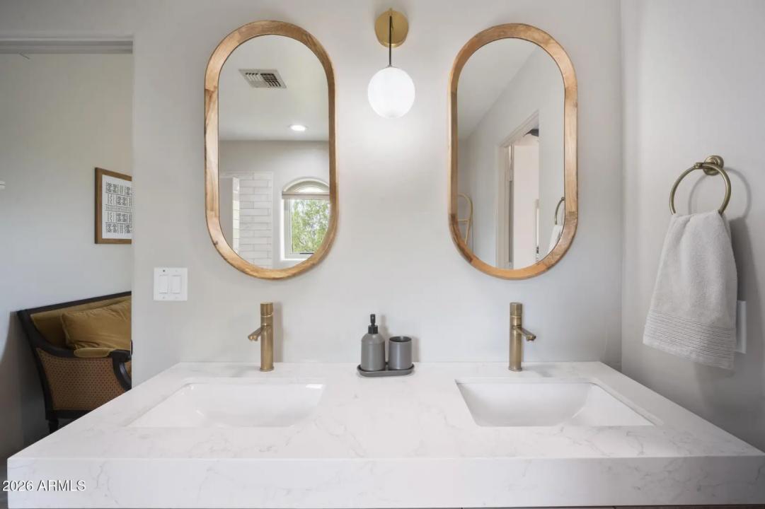 Real Estate Picture 28